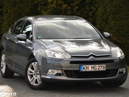 Ситроен С5 2011 в Европе на Automoto.ua Серый Ситроен С5, объемом двигателя 1 л и пробегом 236 тыс. км за 6272 $, фото 1 на Automoto.ua