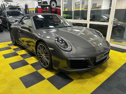 Порше 911 2017 в Европе на Automoto.ua Серый Порше 911, объемом двигателя 2.98 л и пробегом 32 тыс. км за 129990 $, фото 1 на Automoto.ua