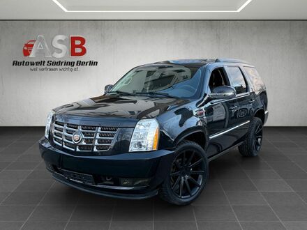 Кадиллак Эскалейд 2015 в Европе на Automoto.ua Черный Кадиллак Эскалейд, объемом двигателя 5.97 л и пробегом 175 тыс. км за 31438 $, фото 1 на Automoto.ua