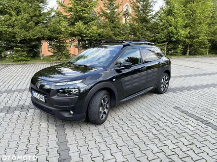 Ситроен C4 Кактус 2017 в Европе на Automoto.ua Черный Ситроен C4 Кактус, объемом двигателя 1 л и пробегом 131 тыс. км за 9323 $, фото 1 на Automoto.ua