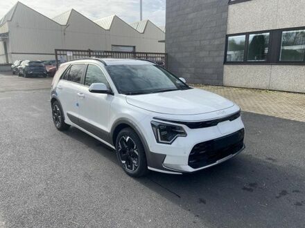 Білий Кіа Niro, об'ємом двигуна 0 л та пробігом 10 тис. км за 42289 $, фото 1 на Automoto.ua