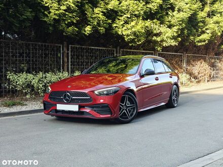 Мерседес Ц-Клас 2023 у Європі на Automoto.ua Червоний Мерседес Ц-Клас, об'ємом двигуна 1 л та пробігом 23 тис. км за 227500 $, фото 1 на Automoto.ua