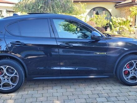 Альфа Ромео Стелвио 2022 в Европе на Automoto.ua Черный Альфа Ромео Стелвио, объемом двигателя 1 л и пробегом 36 тыс. км за 28330 $, фото 1 на Automoto.ua