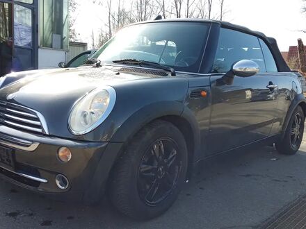 Мини One Cabrio 2007 в Европе на Automoto.ua Серый Мини One Cabrio, объемом двигателя 0 л и пробегом 192 тыс. км за 3800 $, фото 1 на Automoto.ua