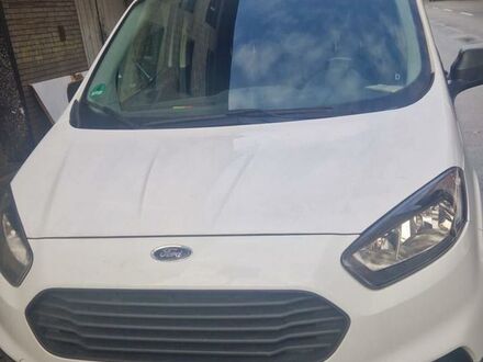 Форд Транзит Курьер 2023 в Европе на Automoto.ua Форд Транзит Курьер, объемом двигателя 0 л и пробегом 56 тыс. км за 10999 $, фото 1 на Automoto.ua