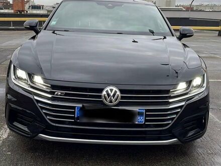 Чорний Фольксваген Arteon, об'ємом двигуна 1.97 л та пробігом 125 тис. км за 27174 $, фото 1 на Automoto.ua