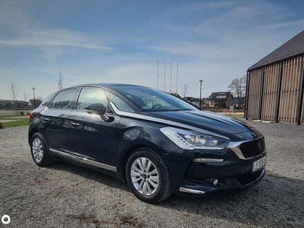DS ДС 2015 у Європі на Automoto.ua DS ДС, об'ємом двигуна 1 л та пробігом 223 тис. км за 9662 $, фото 1 на Automoto.ua