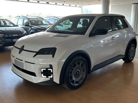 Рено 5 2025 в Европе на Automoto.ua Рено 5, объемом двигателя 0 л и пробегом 1 тыс. км за 33045 $, фото 1 на Automoto.ua