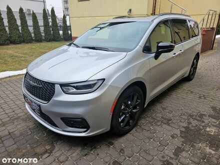 Крайслер Пасифик 2023 в Европе на Automoto.ua Серый Крайслер Пасифик, объемом двигателя 3.61 л и пробегом 23 тыс. км за 220170 $, фото 1 на Automoto.ua