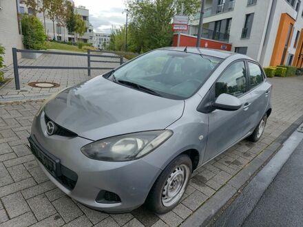 Мазда 2 2010 в Европе на Automoto.ua Серый Мазда 2, объемом двигателя 1.35 л и пробегом 230 тыс. км за 704 $, фото 1 на Automoto.ua