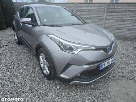 Тойота C-HR 2017 в Европе на Automoto.ua Серый Тойота C-HR, объемом двигателя 1 л и пробегом 141 тыс. км за 68000 $, фото 1 на Automoto.ua