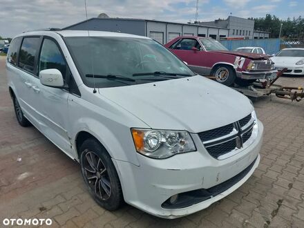 Додж Гранд Караван 2017 у Європі на Automoto.ua Білий Додж Гранд Караван, об'ємом двигуна 3.61 л та пробігом 170 тис. км за 32500 $, фото 1 на Automoto.ua
