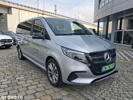 Мерседес EQV 2024 в Европе на Automoto.ua Серый Мерседес EQV, объемом двигателя 0 л и пробегом 9 тыс. км за 303810 $, фото 1 на Automoto.ua