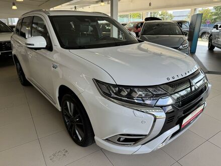 Мицубиси Outlander PHEV 2020 в Европе на Automoto.ua Мицубиси Outlander PHEV, объемом двигателя 2.36 л и пробегом 79 тыс. км за 22490 $, фото 1 на Automoto.ua