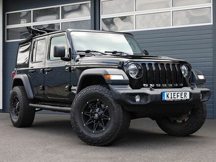 Джип Wrangler 2018 у Європі на Automoto.ua Чорний Джип Wrangler, об'ємом двигуна 3.6 л та пробігом 177 тис. км за 32971 $, фото 1 на Automoto.ua