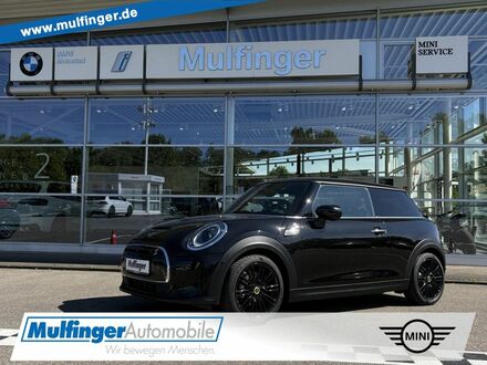 Мини Cooper SE 2021 в Европе на Automoto.ua Черный Мини Cooper SE, объемом двигателя 0 л и пробегом 37 тыс. км за 19250 $, фото 1 на Automoto.ua