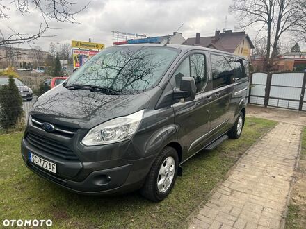 Форд Турнео Кастом 2016 в Европе на Automoto.ua Серый Форд Турнео Кастом, объемом двигателя 1 л и пробегом 143 тыс. км за 19371 $, фото 1 на Automoto.ua