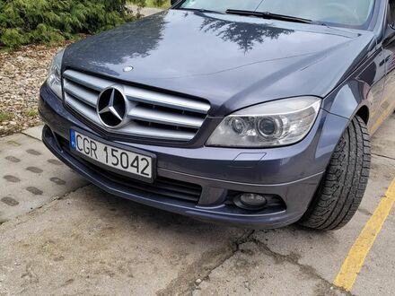 Мерседес Ц-Класс 2008 в Европе на Automoto.ua Серый Мерседес Ц-Класс, объемом двигателя 2.15 л и пробегом 365 тыс. км за 21500 $, фото 1 на Automoto.ua