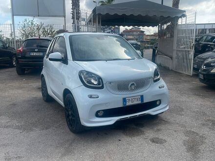 Смарт Fortwo 2017 у Європі на Automoto.ua Білий Смарт Fortwo, об'ємом двигуна 1 л та пробігом 66 тис. км за 16485 $, фото 1 на Automoto.ua