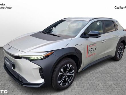 Тойота bZ4X 2022 у Європі на Automoto.ua Сірий Тойота bZ4X, об'ємом двигуна 0 л та пробігом 9 тис. км за 189900 $, фото 1 на Automoto.ua
