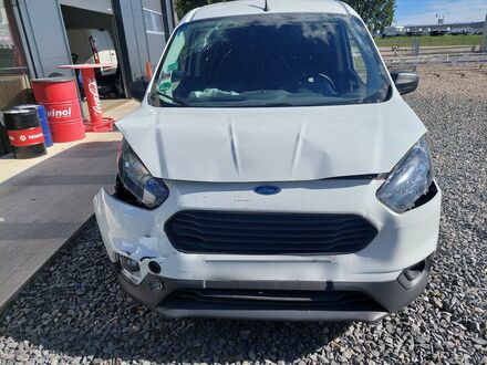 Форд Транзит Курьер 2022 в Европе на Automoto.ua Форд Транзит Курьер, объемом двигателя 0 л и пробегом 17 тыс. км за 5200 $, фото 1 на Automoto.ua