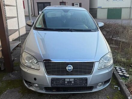 Фіат Croma 2006 у Європі на Automoto.ua Срібний Фіат Croma, об'ємом двигуна 2.39 л та пробігом 253 тис. км за 3166 $, фото 1 на Automoto.ua