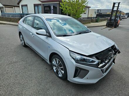 Серый Хендай Ioniq, объемом двигателя 1.58 л и пробегом 91 тыс. км за 8615 $, фото 1 на Automoto.ua