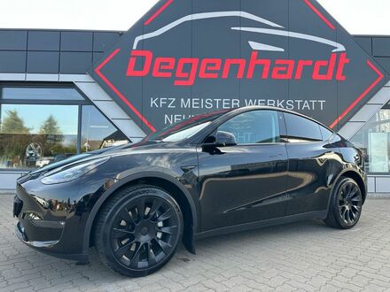 Тесла Model Y 2022 в Европе на Automoto.ua Черный Тесла Model Y, объемом двигателя 0 л и пробегом 63 тыс. км за 42017 $, фото 1 на Automoto.ua