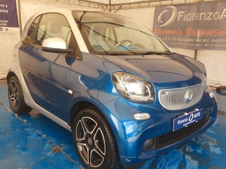 Смарт Fortwo 2015 у Європі на Automoto.ua Синій Смарт Fortwo, об'ємом двигуна 1 л та пробігом 58 тис. км за 14834 $, фото 1 на Automoto.ua