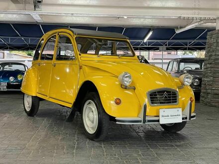 Ситроен 2CV 1981 в Европе на Automoto.ua Оранжевый Ситроен 2CV, объемом двигателя 0.6 л и пробегом 380 тыс. км за 25914 $, фото 1 на Automoto.ua