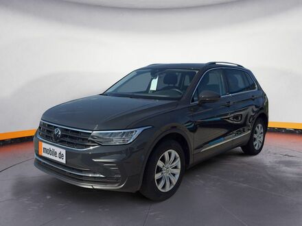 Фольксваген Тигуан 2024 в Европе на Automoto.ua Серый Фольксваген Тигуан, объемом двигателя 1.97 л и пробегом 22 тыс. км за 38868 $, фото 1 на Automoto.ua