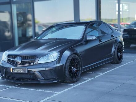 Мерседес Ц 63 АМГ 2012 в Европе на Automoto.ua Черный Мерседес Ц 63 АМГ, объемом двигателя 6.21 л и пробегом 137 тыс. км за 99766 $, фото 1 на Automoto.ua