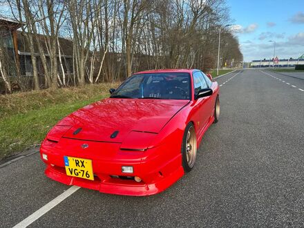 Ніссан 200 СХ 1993 у Європі на Automoto.ua Червоний Ніссан 200 СХ, об'ємом двигуна 0 л та пробігом 200 тис. км за 28838 $, фото 1 на Automoto.ua