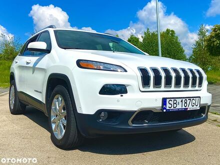 Джип Cherokee 2015 у Європі на Automoto.ua Білий Джип Cherokee, об'ємом двигуна 3.24 л та пробігом 78 тис. км за 16853 $, фото 1 на Automoto.ua