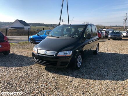 Фиат Мультипла 2005 в Европе на Automoto.ua Черный Фиат Мультипла, объемом двигателя 1 л и пробегом 159 тыс. км за 9999 $, фото 1 на Automoto.ua