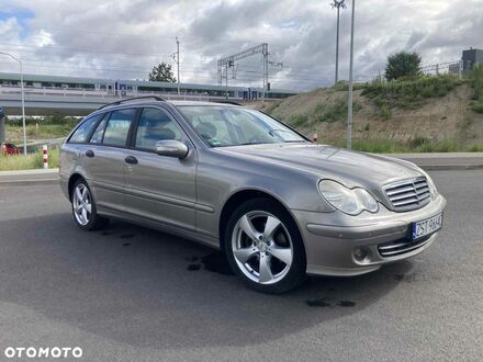 Мерседес Ц-Клас 2006 у Європі на Automoto.ua Мерседес Ц-Клас, об'ємом двигуна 1 л та пробігом 266 тис. км за 3850 $, фото 1 на Automoto.ua