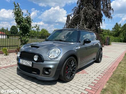 Мини John Cooper Works, объемом двигателя 1.6 л и пробегом 197 тыс. км за 7754 $, фото 1 на Automoto.ua