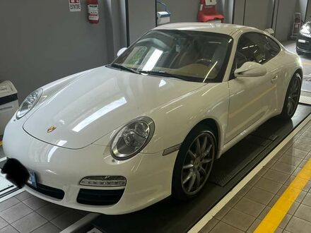 Белый Порше 911, объемом двигателя 3.61 л и пробегом 97 тыс. км за 61290 $, фото 1 на Automoto.ua