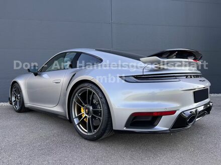 Порше 911 2024 в Европе на Automoto.ua Серебряный Порше 911, объемом двигателя 3.75 л и пробегом 90 тыс. км за 314995 $, фото 1 на Automoto.ua
