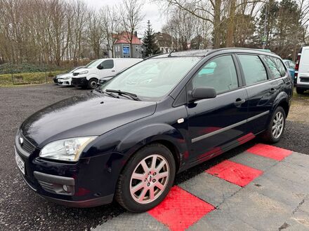 Форд Фокус 2005 у Європі на Automoto.ua Синій Форд Фокус, об'ємом двигуна 1.6 л та пробігом 237 тис. км за 2439 $, фото 1 на Automoto.ua