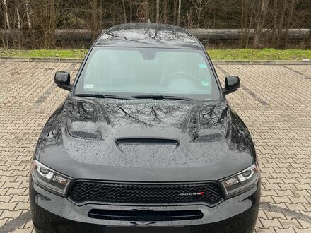 Додж Дюранго 2018 в Европе на Automoto.ua Черный Додж Дюранго, объемом двигателя 5.65 л и пробегом 93 тыс. км за 154000 $, фото 1 на Automoto.ua