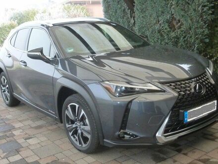 Лексус UX 2023 у Європі на Automoto.ua Сірий Лексус UX, об'ємом двигуна 0 л та пробігом 11 тис. км за 40650 $, фото 1 на Automoto.ua