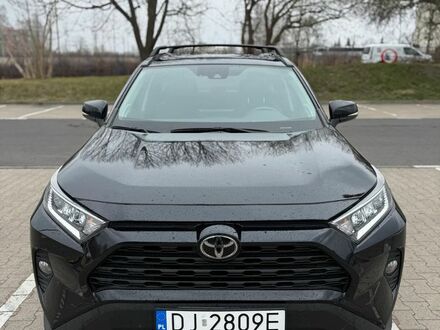 Тойота РАВ 4 2021 у Європі на Automoto.ua Чорний Тойота РАВ 4, об'ємом двигуна 1 л та пробігом 35 тис. км за 109000 $, фото 1 на Automoto.ua