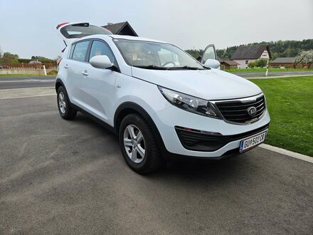 Белый Киа Sportage, объемом двигателя 1.59 л и пробегом 138 тыс. км за 11351 $, фото 1 на Automoto.ua