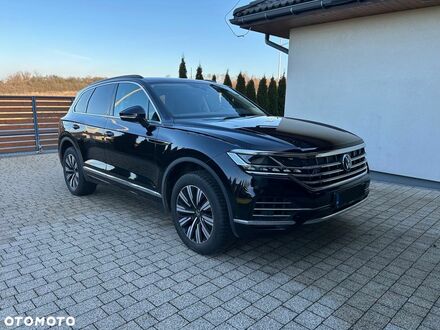 Фольксваген Туарег 2021 у Європі на Automoto.ua Чорний Фольксваген Туарег, об'ємом двигуна 3 л та пробігом 48 тис. км за 206000 $, фото 1 на Automoto.ua