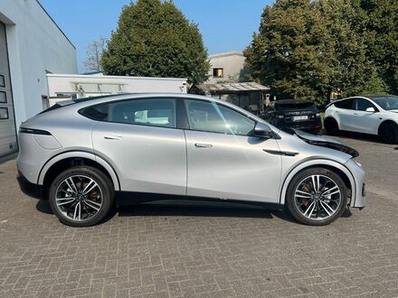 Xpeng G6 2025 в Европе на Automoto.ua Серый Xpeng G6, объемом двигателя 0 л и пробегом 3 тыс. км за 13949 $, фото 1 на Automoto.ua