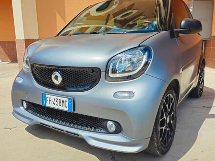 Смарт Fortwo 2017 у Європі на Automoto.ua Сірий Смарт Fortwo, об'ємом двигуна 1 л та пробігом 96 тис. км за 14600 $, фото 1 на Automoto.ua