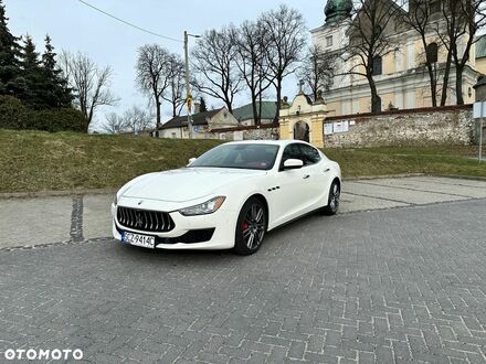 Мазераті Ghibli, об'ємом двигуна 2.98 л та пробігом 62 тис. км за 32397 $, фото 1 на Automoto.ua