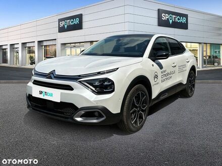 Ситроен C4 X 2023 в Европе на Automoto.ua Белый Ситроен C4 X, объемом двигателя 0 л и пробегом 2 тыс. км за 120000 $, фото 1 на Automoto.ua