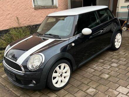 Чорний Міні Cooper, об'ємом двигуна 1.6 л та пробігом 230 тис. км за 1717 $, фото 1 на Automoto.ua